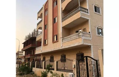 Empty Ultra Super Lux Apartment For Rent, Near Al Zaeem Hotel